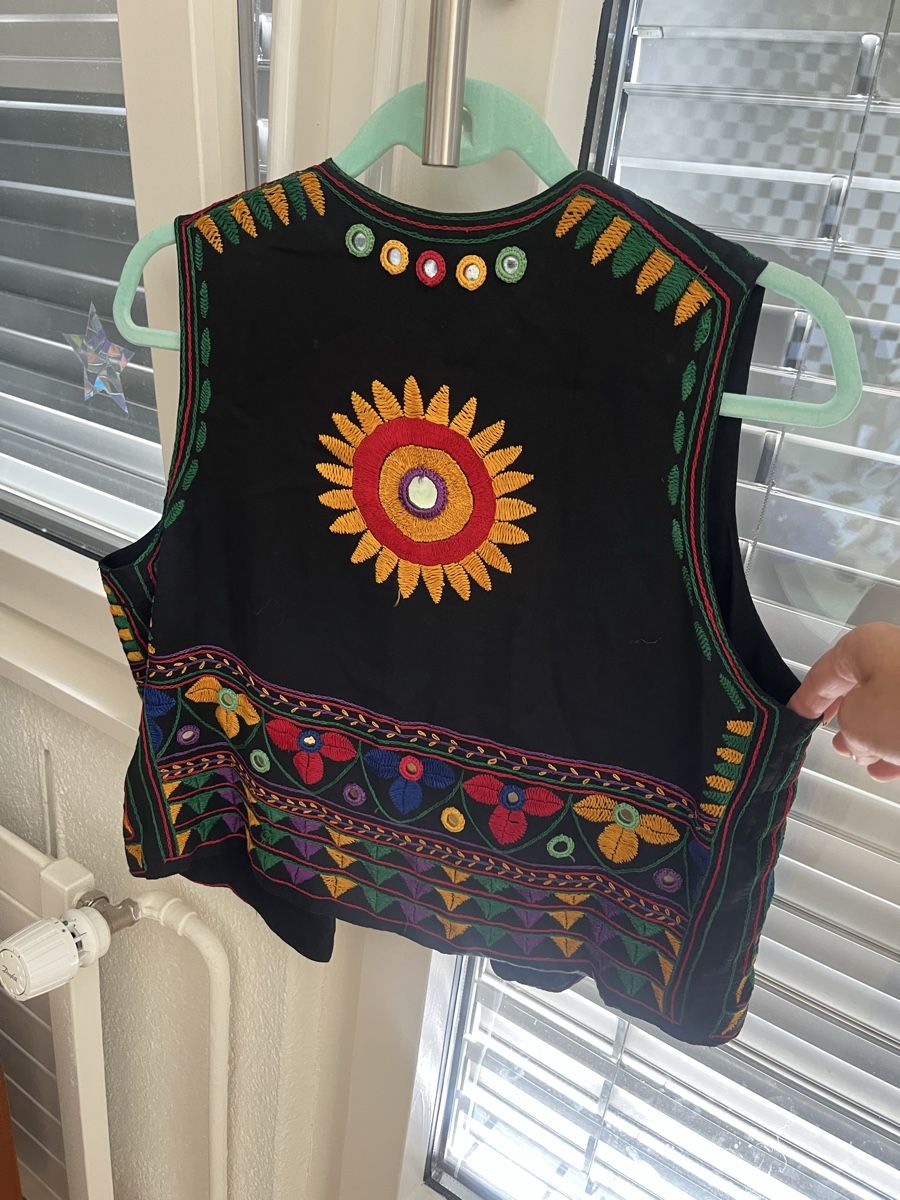 Gilet & Giacche: Hippie Vintage Weste – Usato da Zürich venduto da laribuechel 2