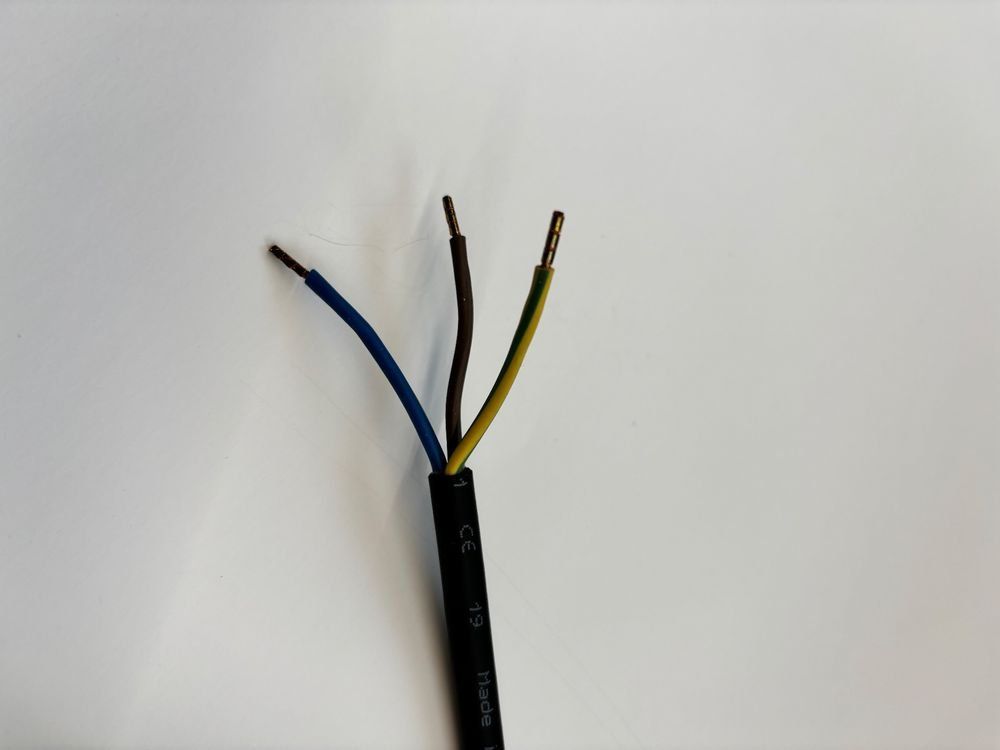 Kabel: 20 x Gummikabel schwarz 3-polig 5m – Neu und originalverpackt aus Neunkirch von liquidationen_8152 1