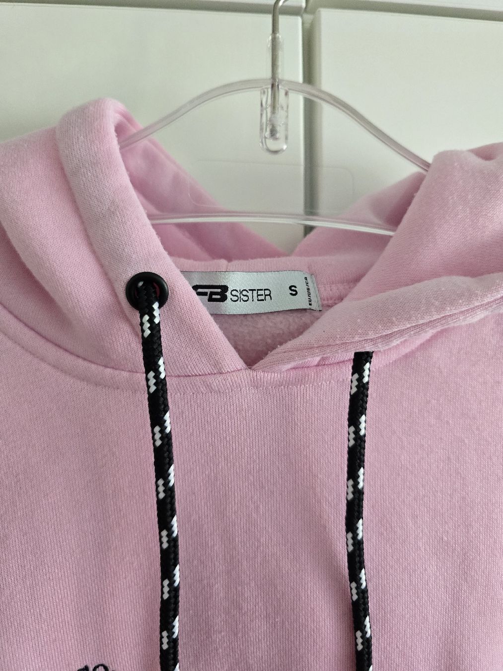 Pulls & Sweat-shirts: Hoodie - Grösse S – Neuf (Voir description) à Rickenbach b. Wil par Kth_v8 1