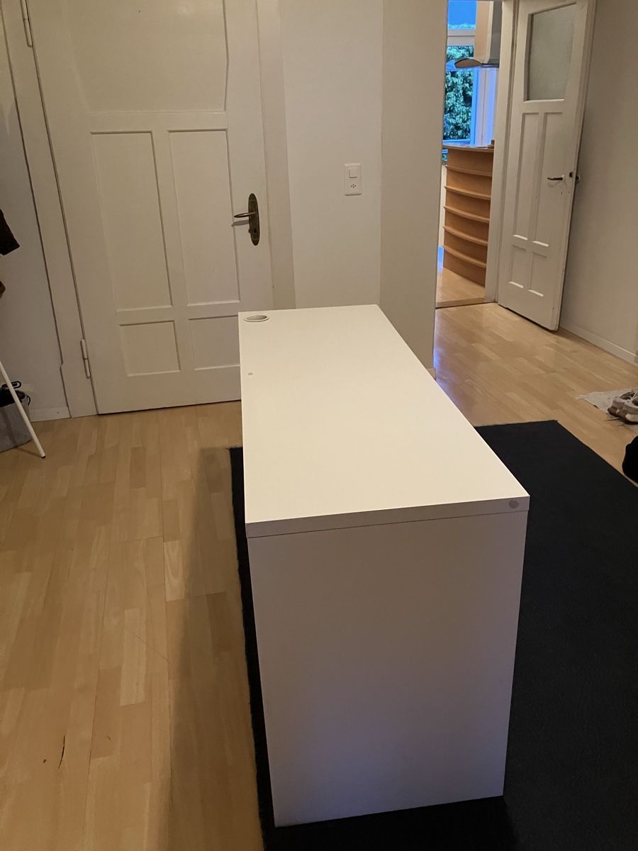 Ikea Scrivanie: Schreibtisch mit 2 Stühlen – Usato da Zürich venduto da koe_69wz 1