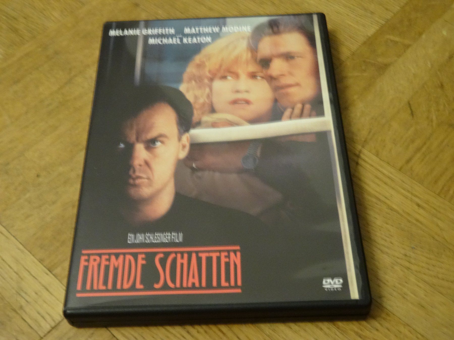 Alle DVDs: DVD Fremde Schatten Michael Keaton Melanie Griffith – Gebraucht aus Olten von Disc-Verkauf