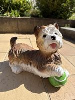 Deko-Hund mit Ball, Garten Deko, Terrier, Top Zustand!
