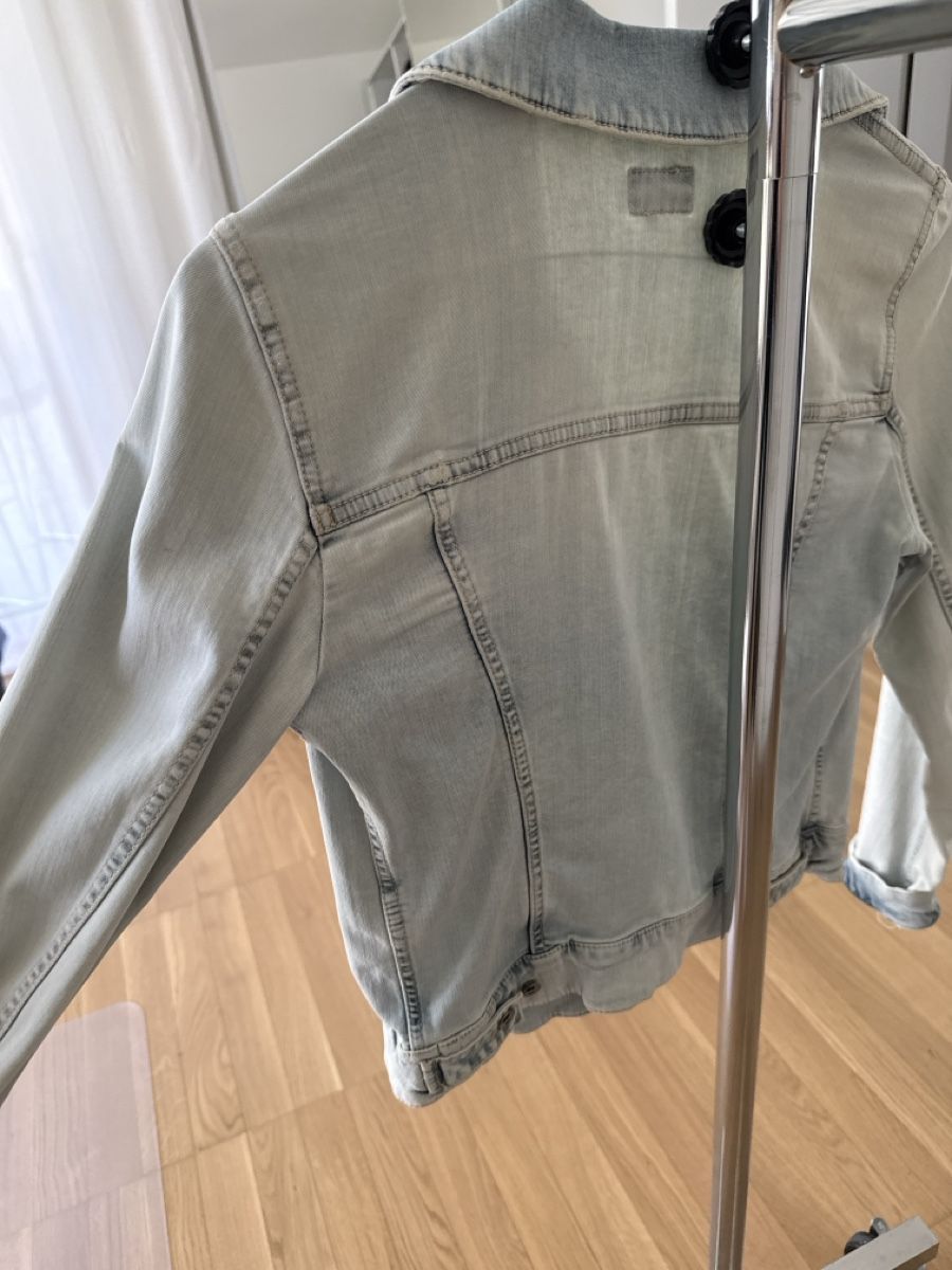 Giacche: Light Vintage Light Wash Denim Jacket from GAS – Usato da Zürich venduto da nin_my7f 2