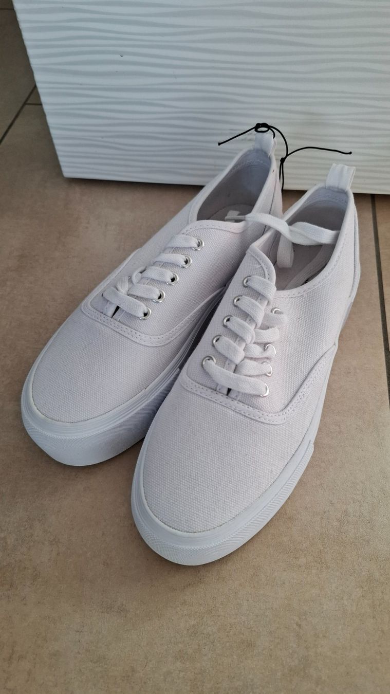 Scarpe da donna: Mode Sneaker - Grösse 39 – Nuovo (secondo la descrizione) da Rickenbach b. Wil venduto da VeryLovelyThings
