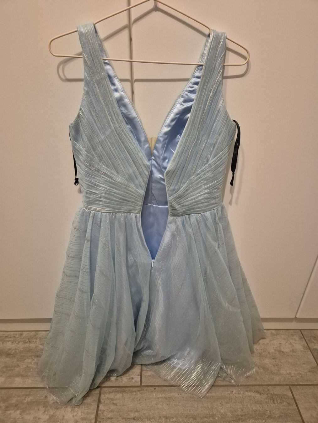 Robes: Abendkleid kurz – D'occasion à Niederwil SG par javatux 2