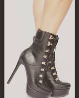 Bottines militaires talons hauts