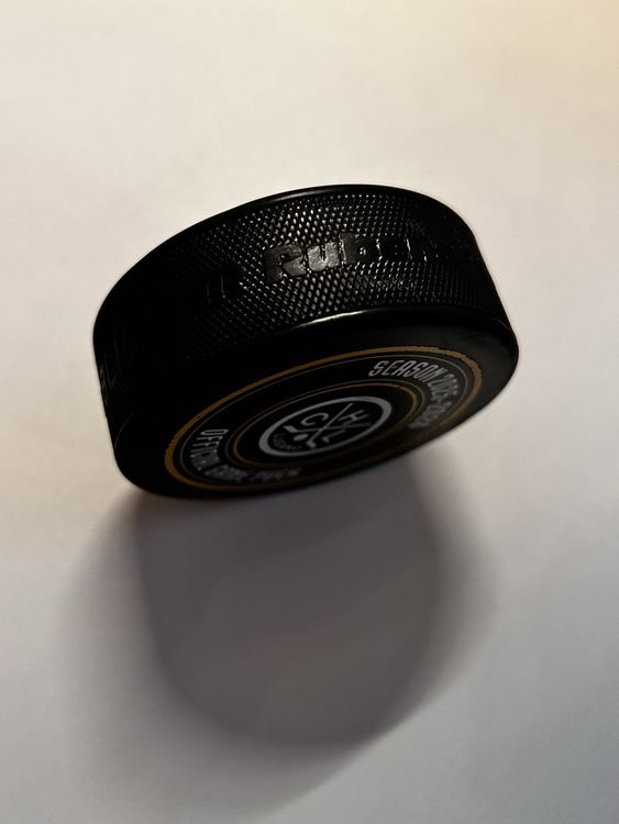 Puck hockey Lugano 2025-2026 (Gebraucht) in Lugano für CHF 22 – mit ...