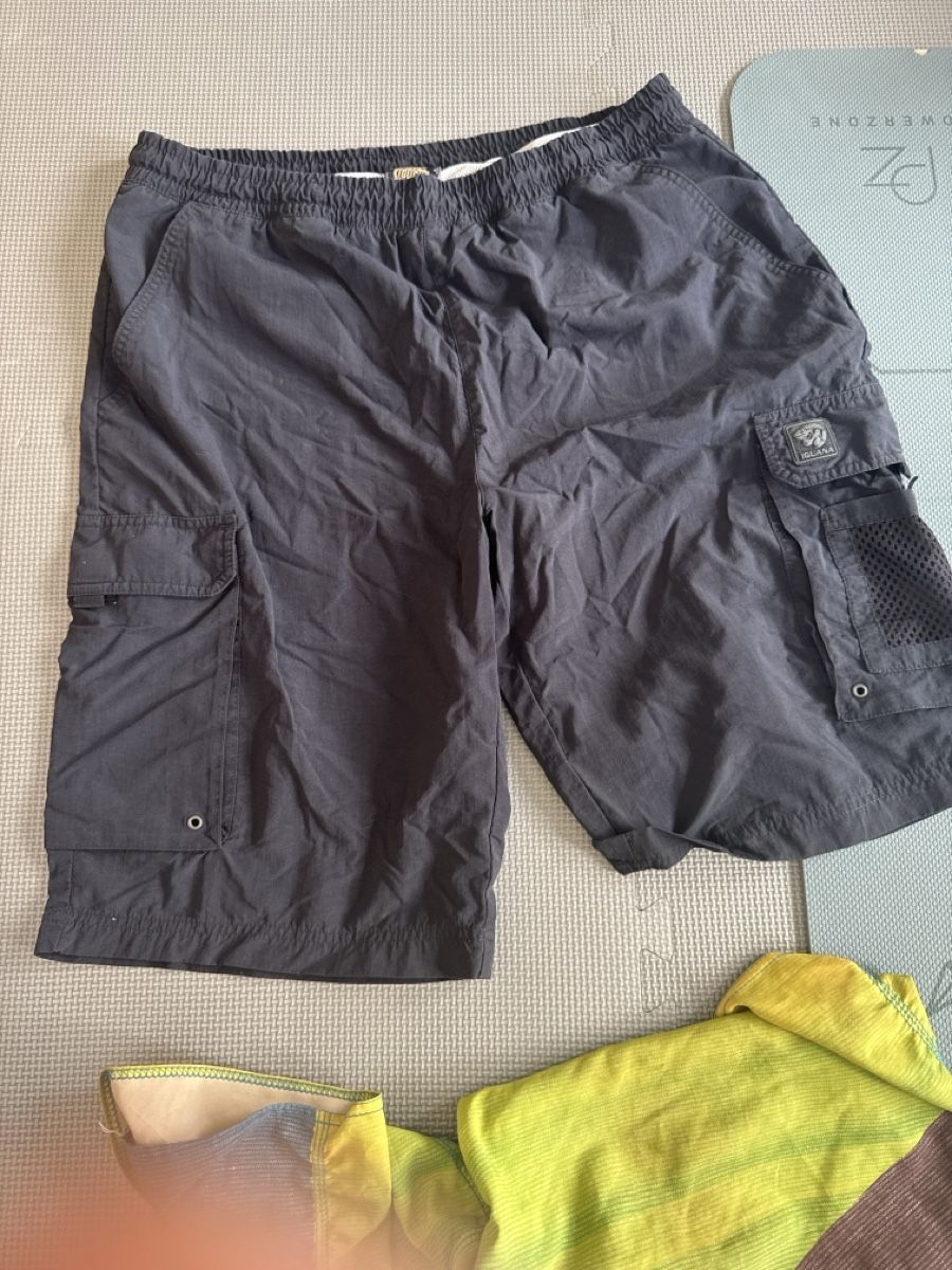Lots de vêtements: Hosenpaket L u d 36 – D'occasion à Zürich par 44sensation44 1