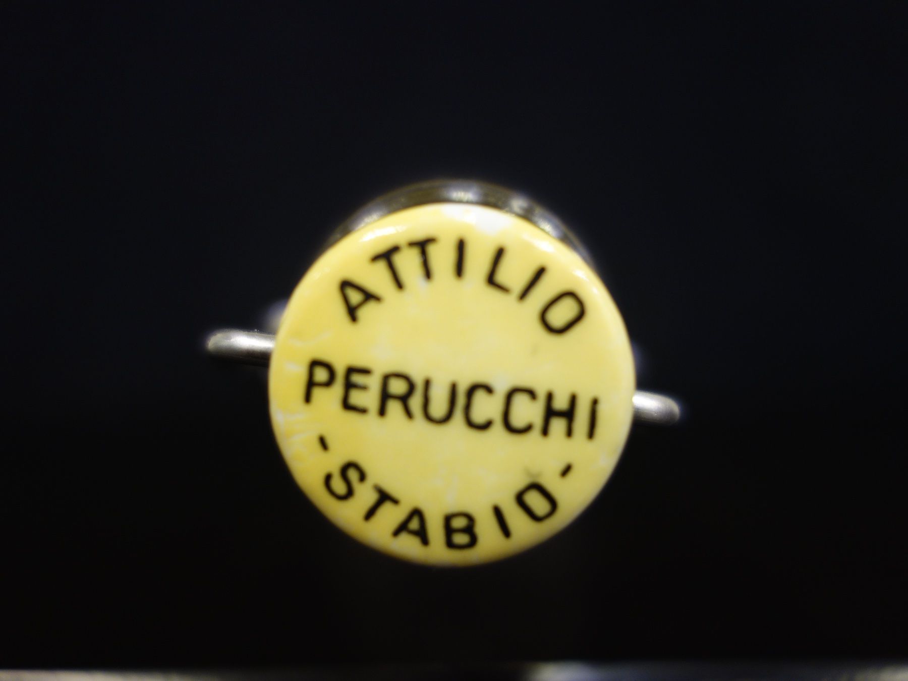 Bicchieri, Caraffe & Bottiglie: alte Flasche PERATIL ATTILIO PERUCCHI STABIO – Usato da Kerzers venduto da Flaschenposten 7