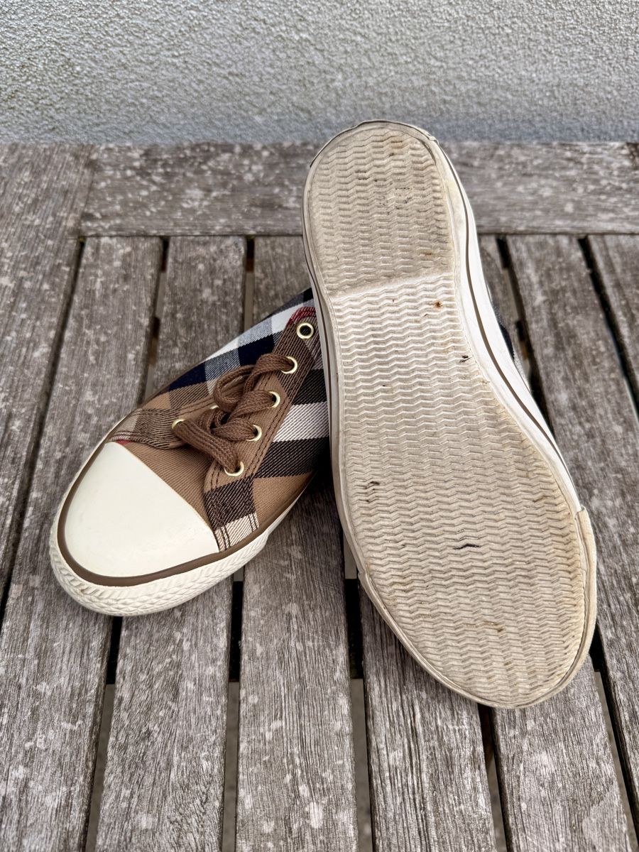 Burberry Damenschuhe: Sneakers von Burberry – Gebraucht aus Iragna von ailtire 1