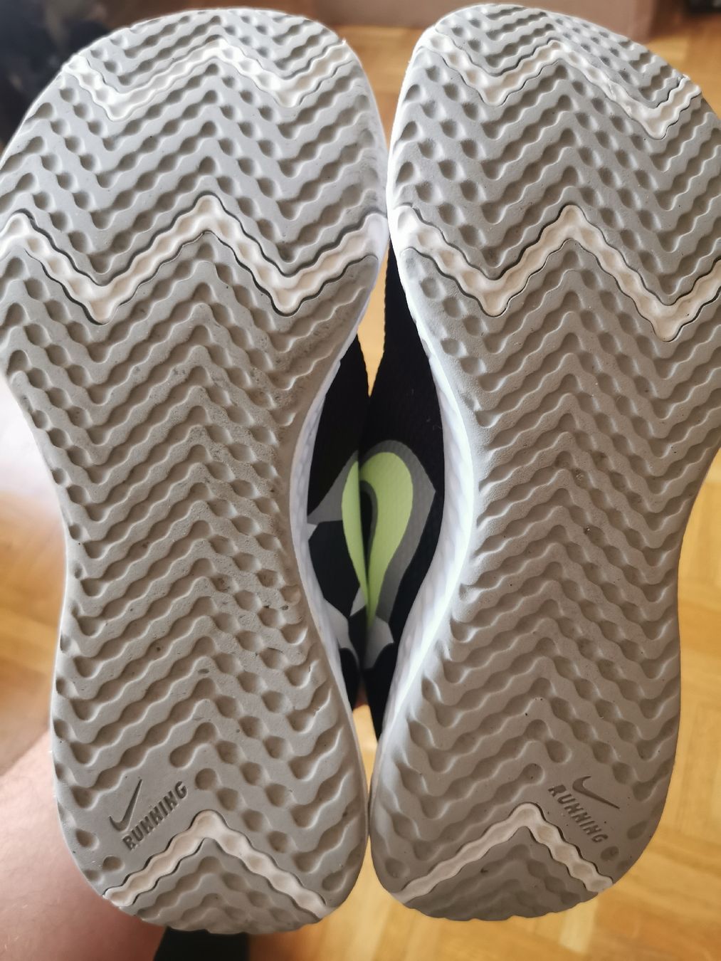 Nike Scarpe da uomo: NIKE REVOLUTION 5 Running Gr 45 – Usato da Bern venduto da ged_ffx9 4