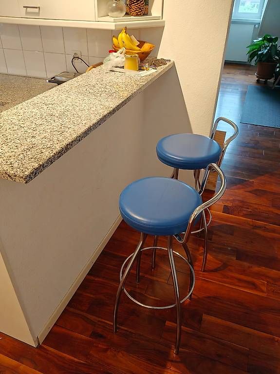Hocker: Blaue Barhocker – Gebraucht aus Winterthur von dav_y2pb 1