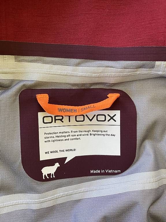 Ortovox Giacche: Giacca impermeabile ortovox wm S – Usato da Li Curt venduto da Liiis 2