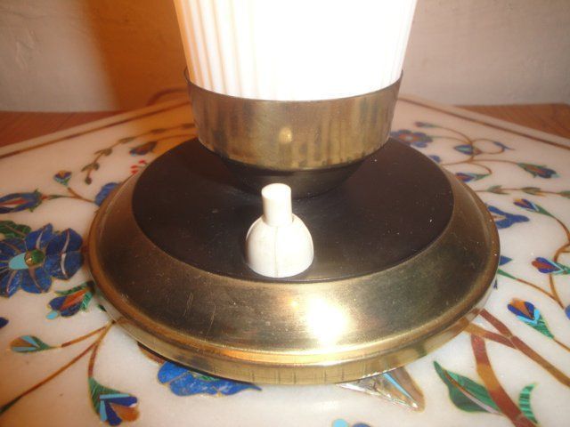 Lampen: Tischlampe aus Messing und Kunststoff – Gebraucht aus Zürich von Paykan 3