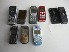 Konvolut Handys Alcatel Nokia Doro LG iPhone Defekt