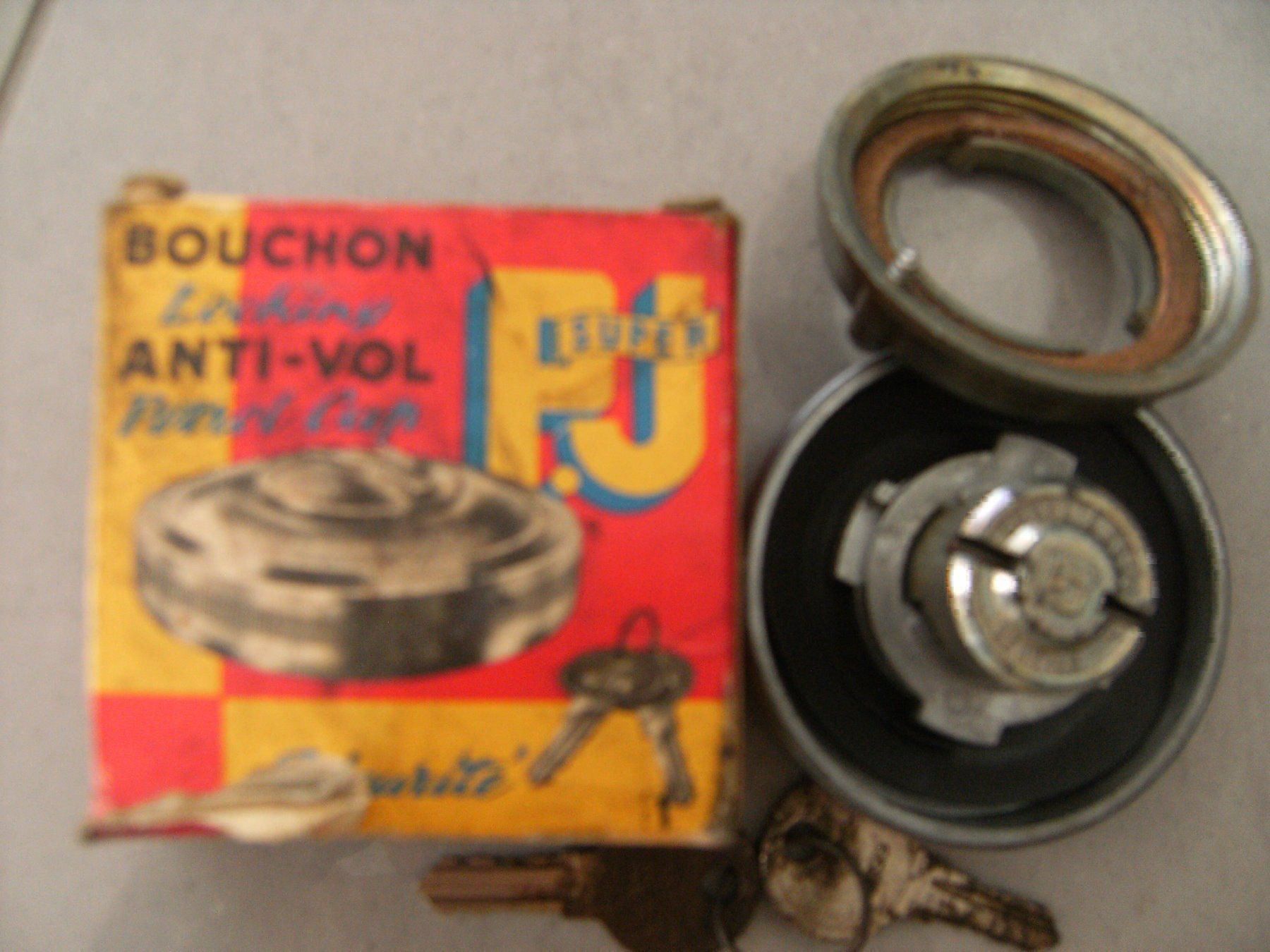 Triumph Alle Autoersatzteile: TRIUMPH TR2,  TR3,  ( 1953-61 ) – Neu und originalverpackt aus Niederbipp von mission55impossibile 4