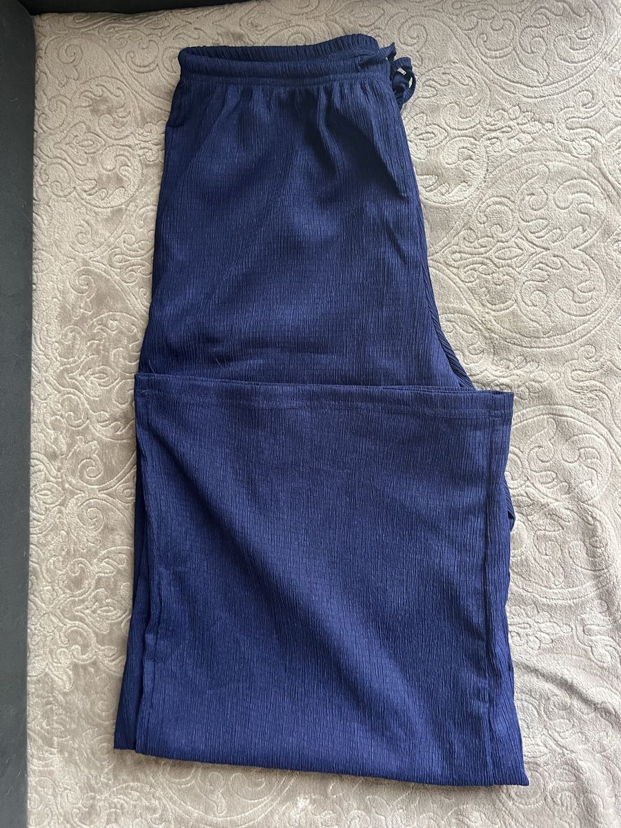 Hosen: Pantalon bleu  – Neu und originalverpackt aus Genève von soraia.simao