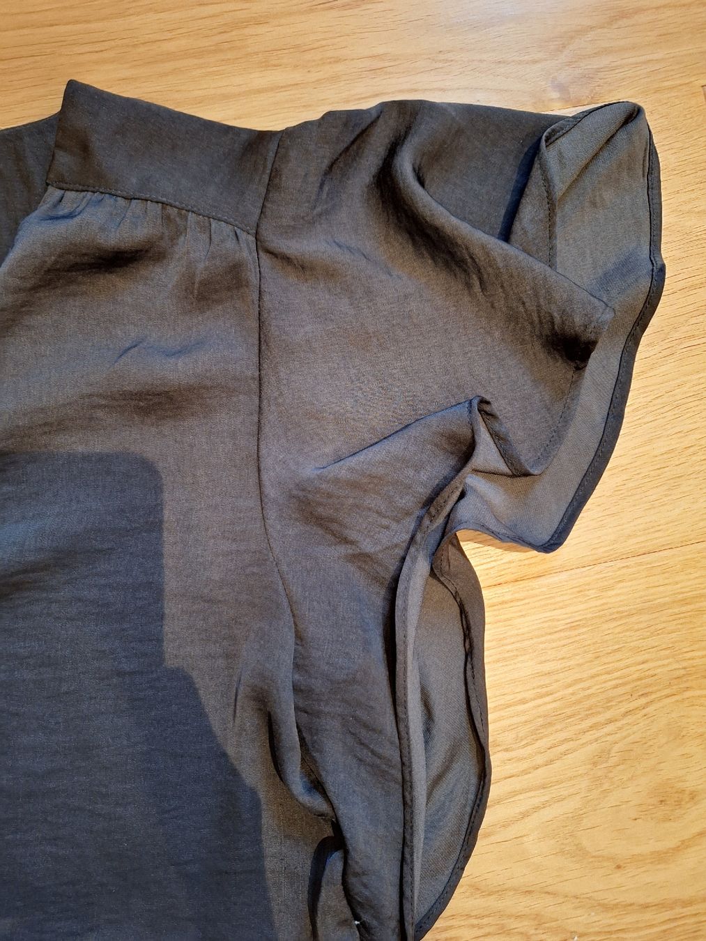H&M Camicette: H&M Chiffon Bluse mit Fledermausärmeln – Nuovo (secondo la descrizione) da Wangen an der Aare venduto da jan_2zxv 1