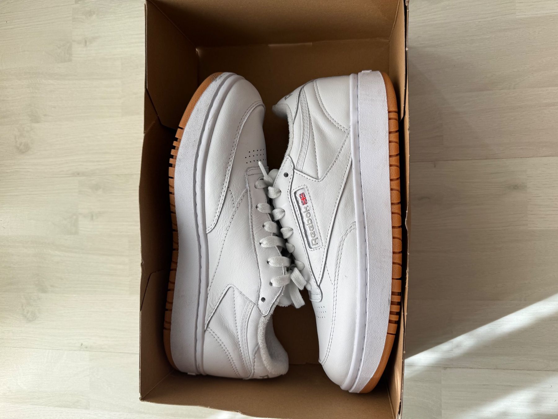 Reebok Damenschuhe: Reebok Sneaker aus Leder – Gebraucht aus luzern von Zazari