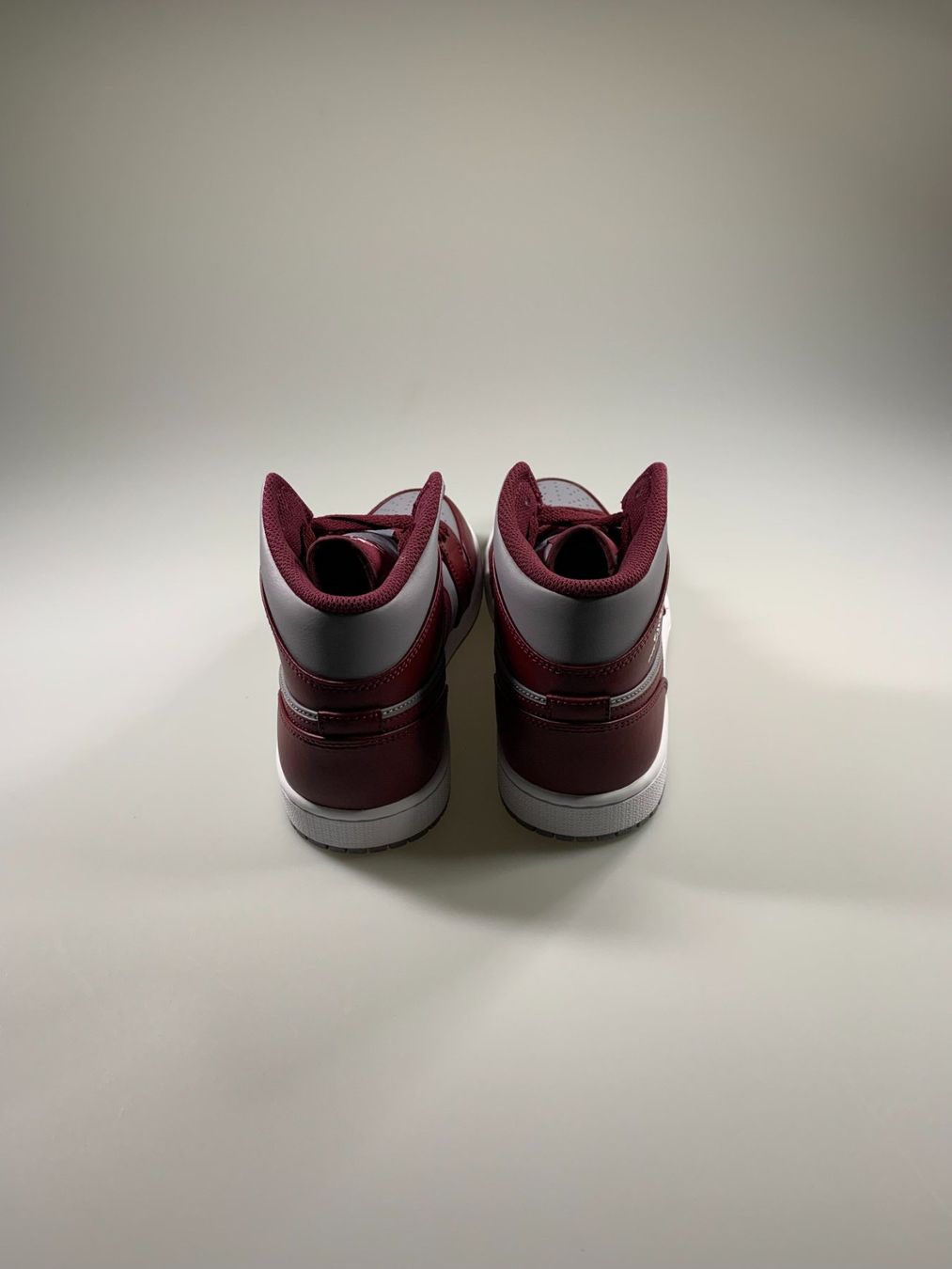 Scarpe da uomo: Jordan 1 Mid Cherrywood Red – Nuovo e nell'imballaggio originale da Thörishaus venduto da SnkrsVie 1
