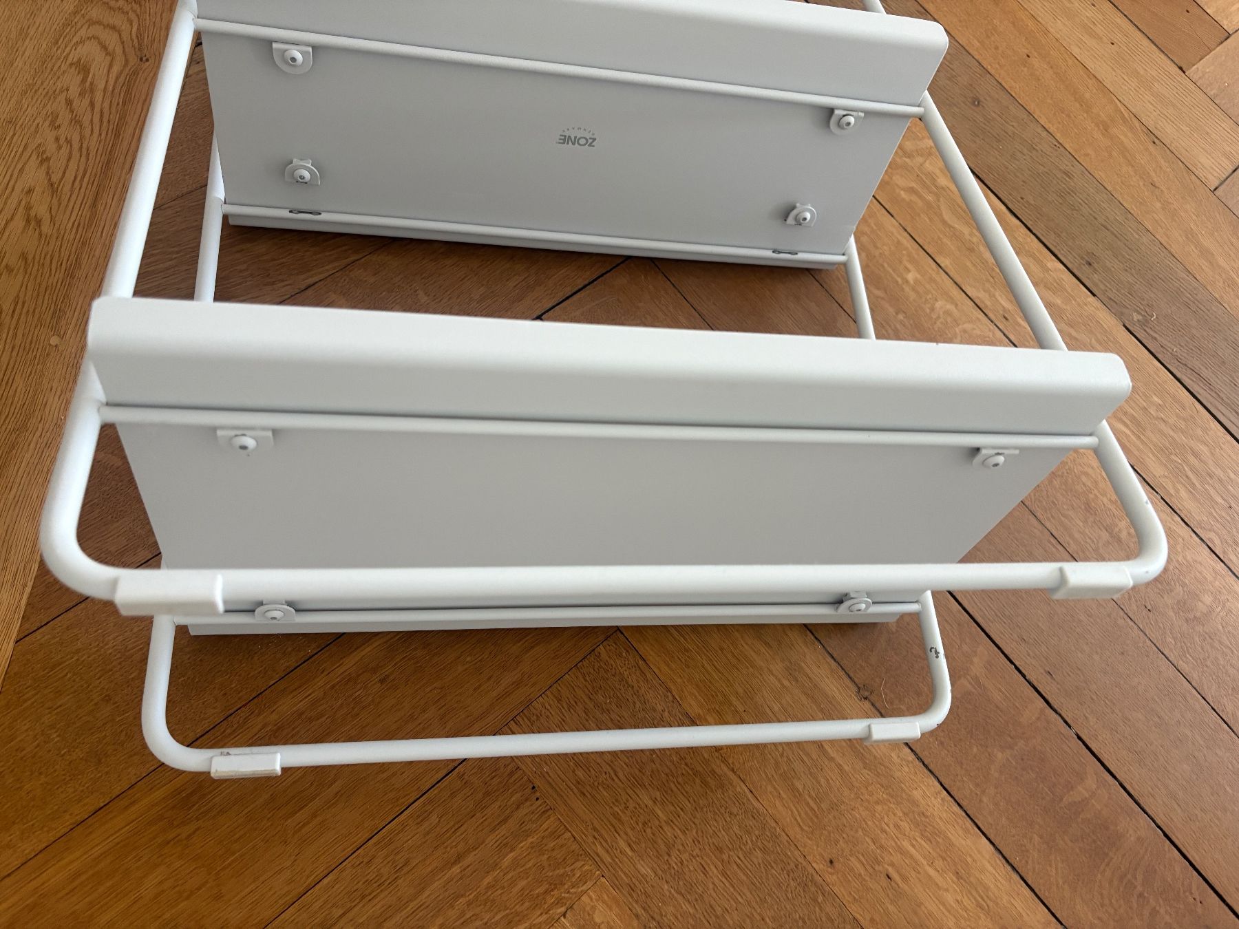 Regale: ZONE DENMARK kleines Regal A-Table – Gebraucht aus Zürich von triangular 2