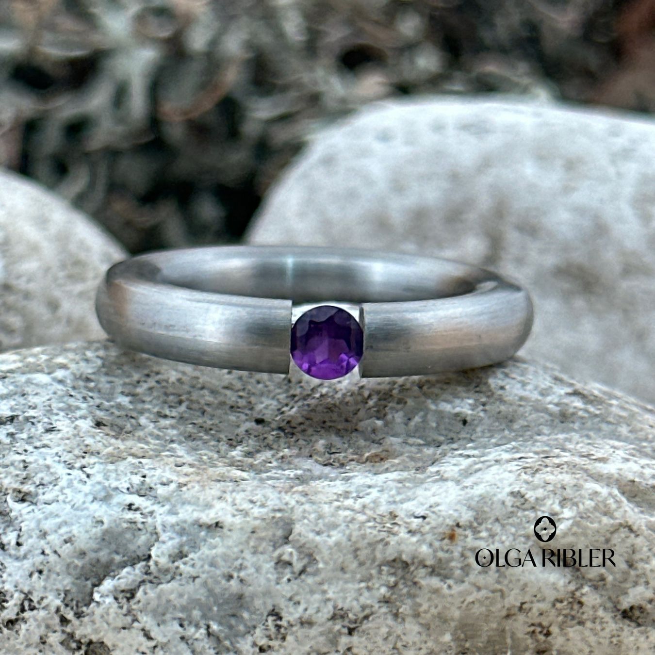 Olga Ribler Bagues: Edelstahl 4 mm  Ring Amethyste,  Ringgrösse 50 – Neuf (Voir description) à Luzern par Schmuckoutlet 3