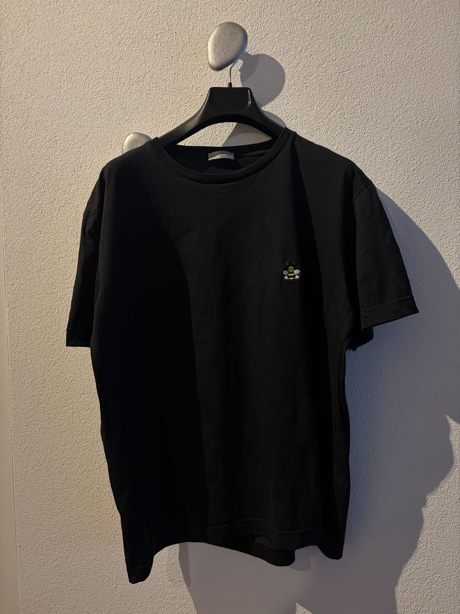 Dior T-shirt: DIORxKAWS SHIRT – Nuovo (secondo la descrizione) da Zürich venduto da JMima 2