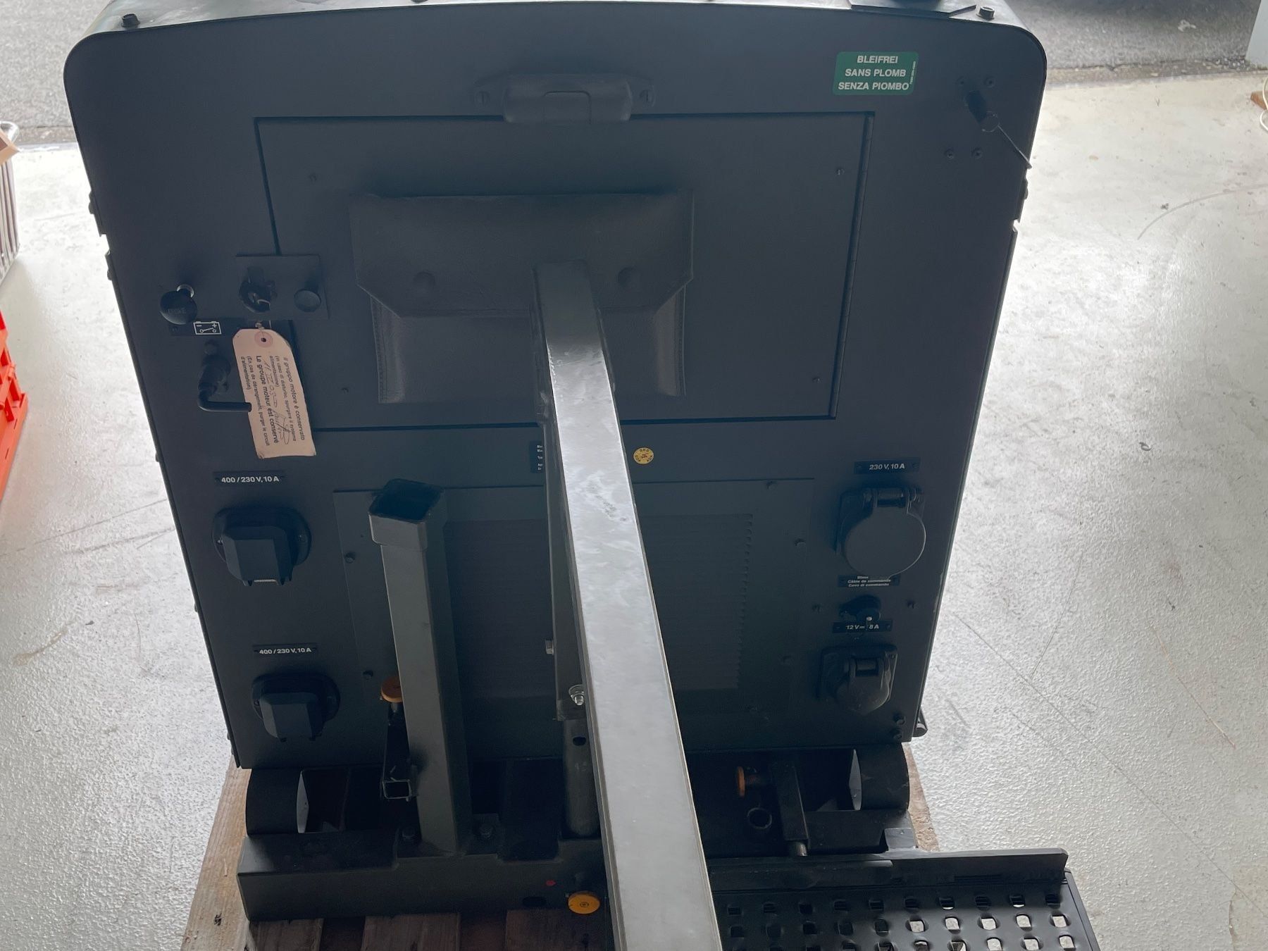 Generatori di corrente: Armee Generator 6Kva – Usato da Diepoldsau venduto da Knochen 2