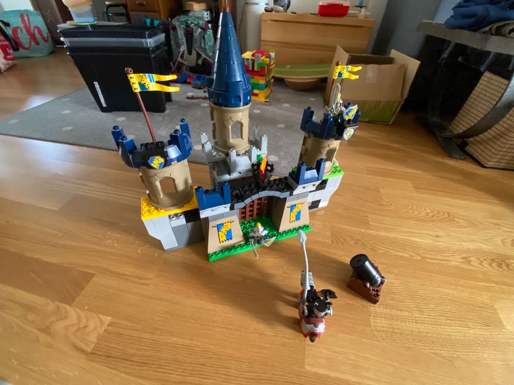 Lego Duplo grosse Ritterburg 4864 (Gebraucht) in Thun für CHF 40 – nur ...