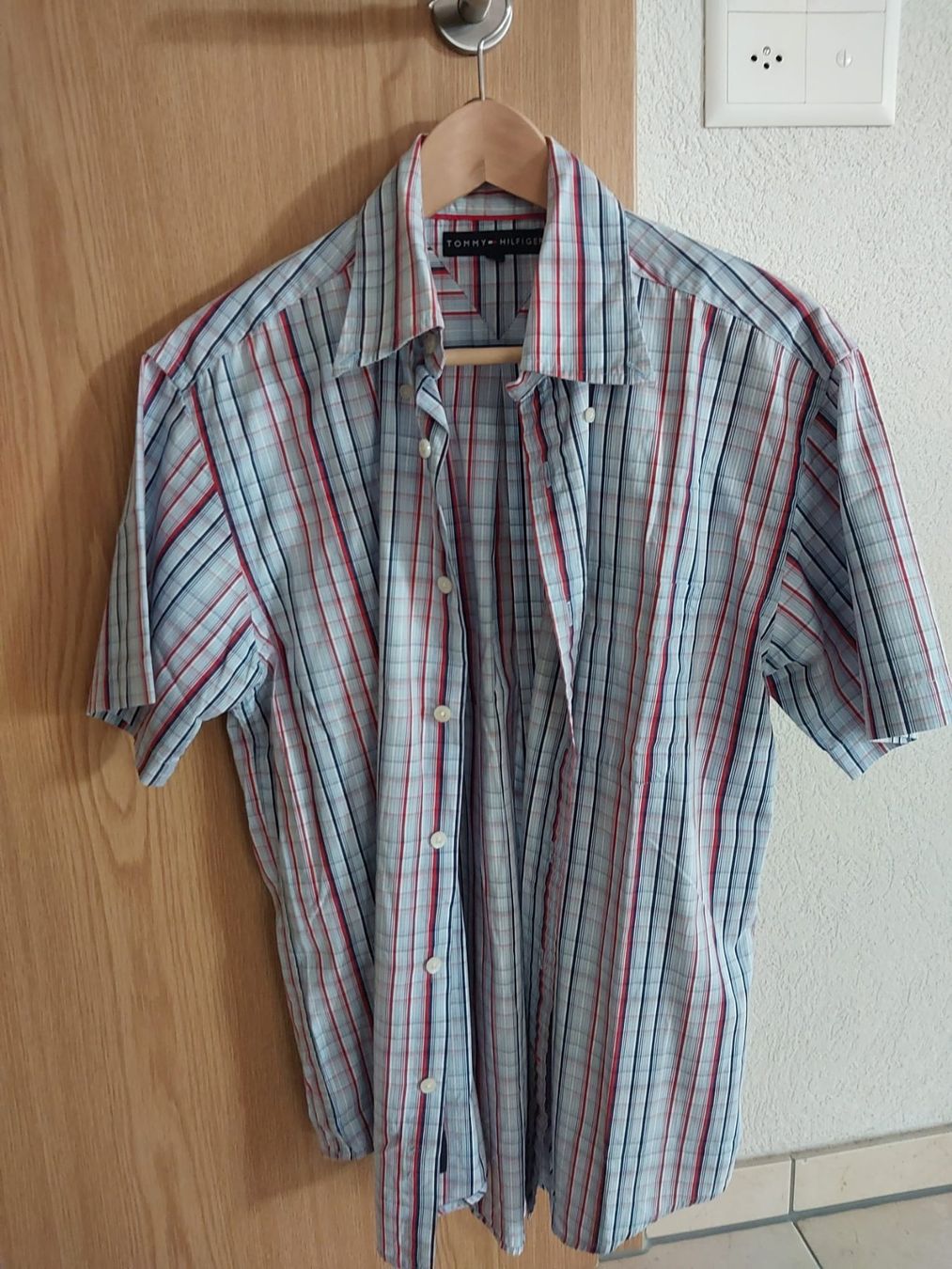 Tommy Hilfiger Lotti di vestiti: Kurzarmhemd M/L – Usato da Rothenthurm venduto da Meitli18 1