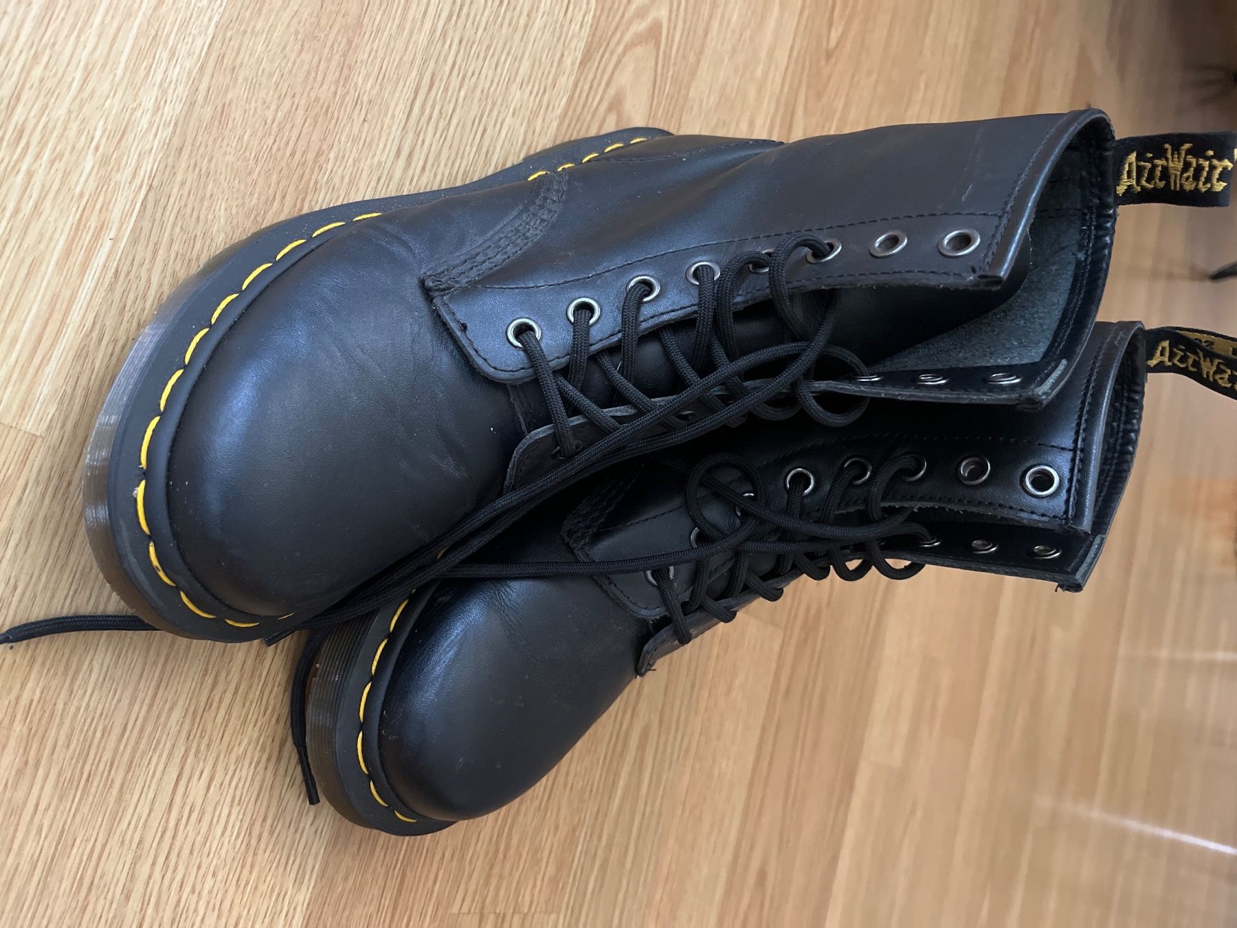 Dr. Martens Scarpe da donna: Dr. Martens Stiefel Schwarz Leder Grösse 38 – Usato da Thun venduto da Strangedog 1