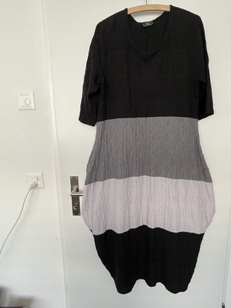 Damen Kleid schwarz/grau/weiss Grösse L guter Zustand
