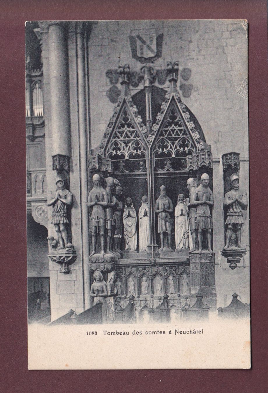 Cartoline postali: NEUCHÂTEL - Collégiale - Tombeau des comtes - 1910 – Usato da Pully venduto da nicecards