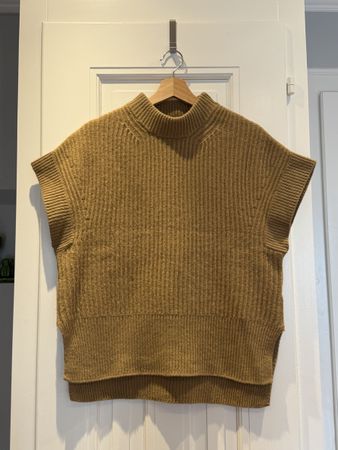 Esprit 100% Wool Sweater Vest - Size M oversize