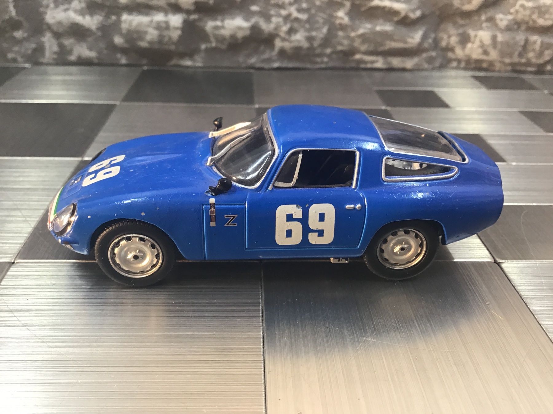 Alfa Romeo Modellini d'auto: ALFA ROMEO GIULIA TZ  1/43 – Usato da Männedorf venduto da Spezial-Modelle 1