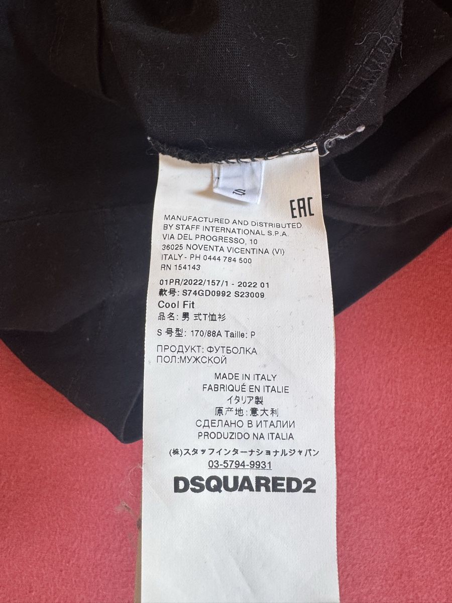 Dsquared2 T-shirt: DSQUARED2 T-Shirt Herren  ( S ) – Usato da Niederwangen BE venduto da sar_7d6v 1