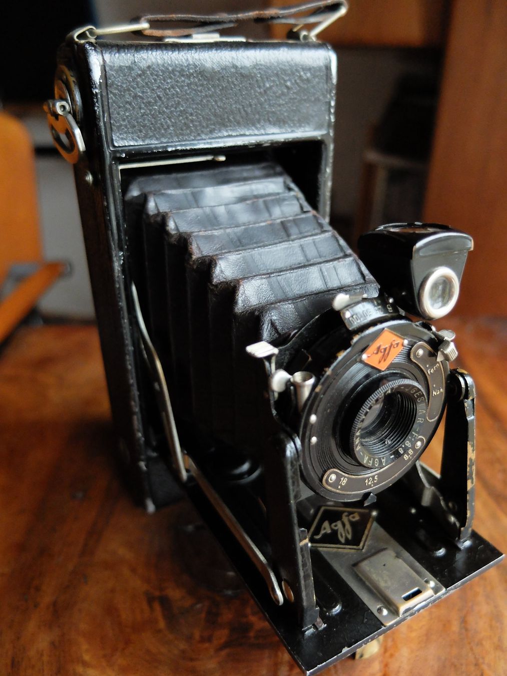 Agfa Kamera: AGFA BILLY I  mit Igestar f 8,8 , eckige Form – Gebraucht aus Greppen von Fuerstigor