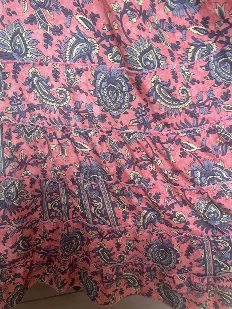 Kleider: Sehr langes Maxi Stufenkleid aus Kunstseide – Neu (gemäss Beschreibung) aus Sigriswil von ck56 5