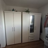 schrank 3türig (rechts) mit spiegel