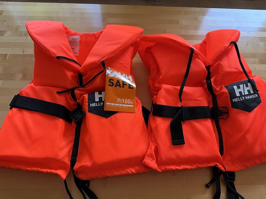 Schwimmwesten: 2 Rettungswesten Helly Hansen 40-60 kg – Neu und originalverpackt aus Erlinsbach SO von ren_rvc9 4