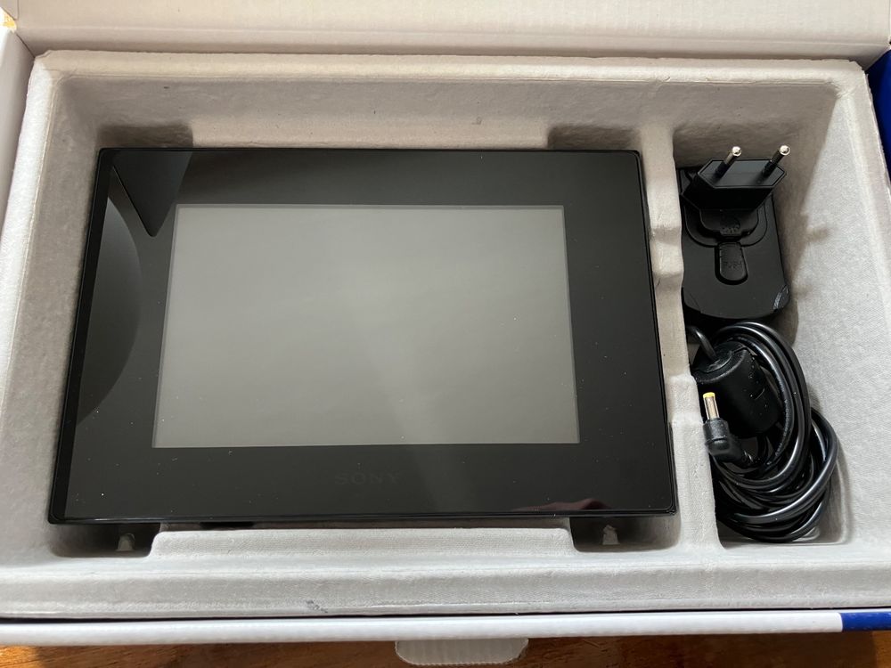 Sony S Frame DPFD72N digitaler Bilderrahmen Kaufen auf Ricardo
