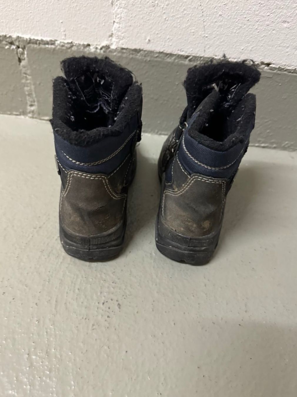 Scarpe per ragazzi: Kinder Winter Schuhe Grösse 29 – Usato da Zürich venduto da zd_1965 4