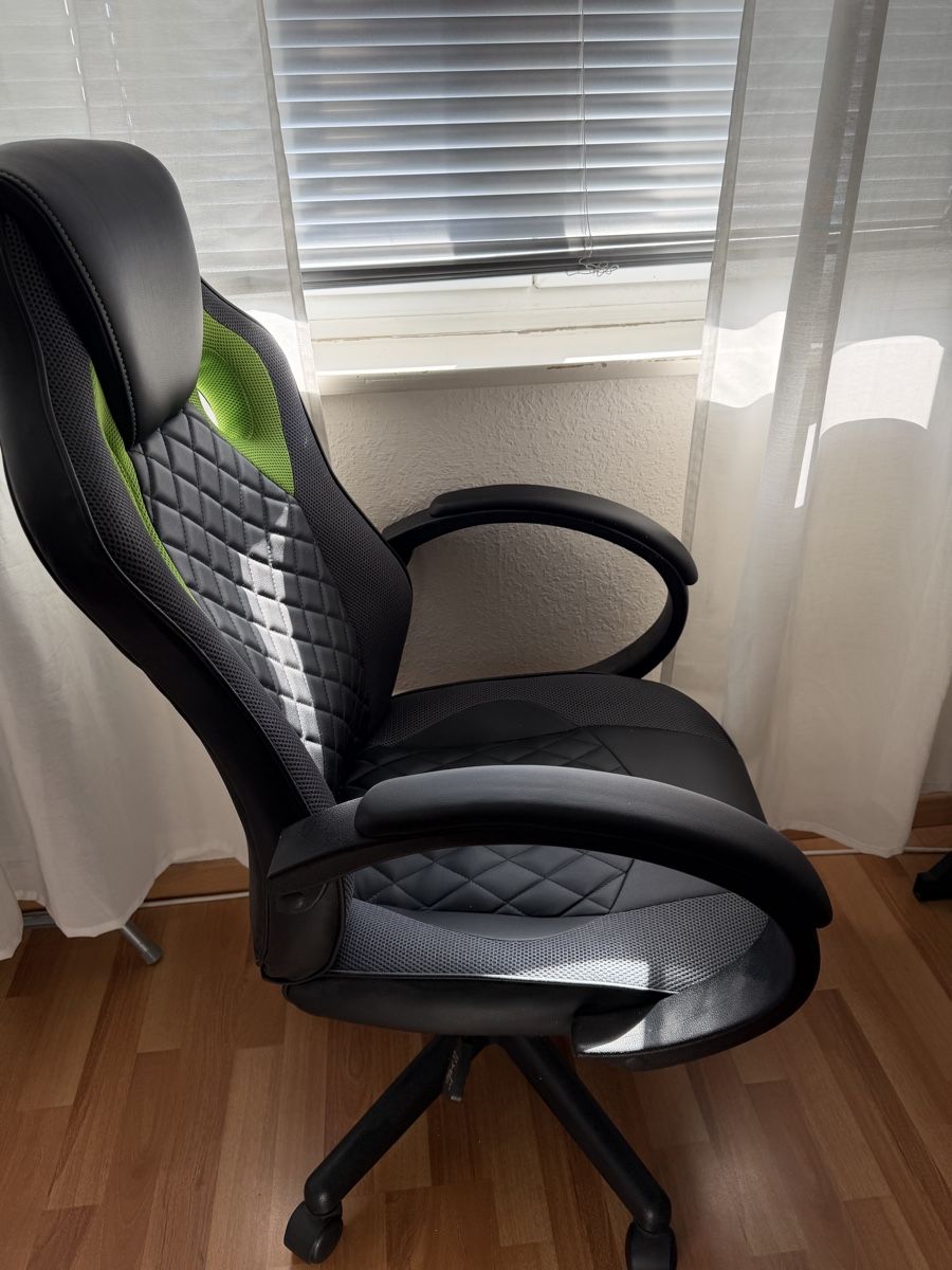 Sessel: Gaming Stuhl  – Neu (gemäss Beschreibung) aus Arbon von lea_h6r7 2