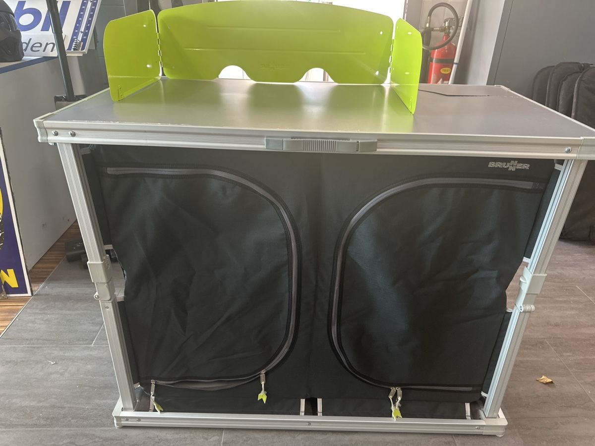 Cucine complete: Brunner Outdoorküche Gestell – Usato da Möhlin venduto da lisisa01
