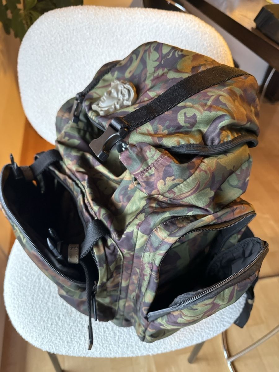 Versace Zaini: Versace rucksack 🎒 – Usato da Oberhofen Am Thunersee venduto da JoaoPeixoto 3