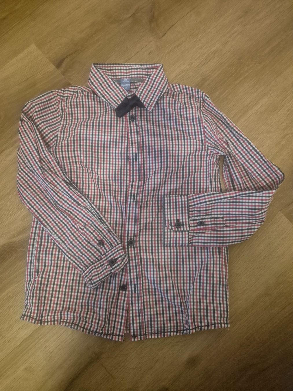 Camicie, T-shirt & Polo: Schickes Hemd 128 – Usato da Seewis-Schmitten venduto da knussel