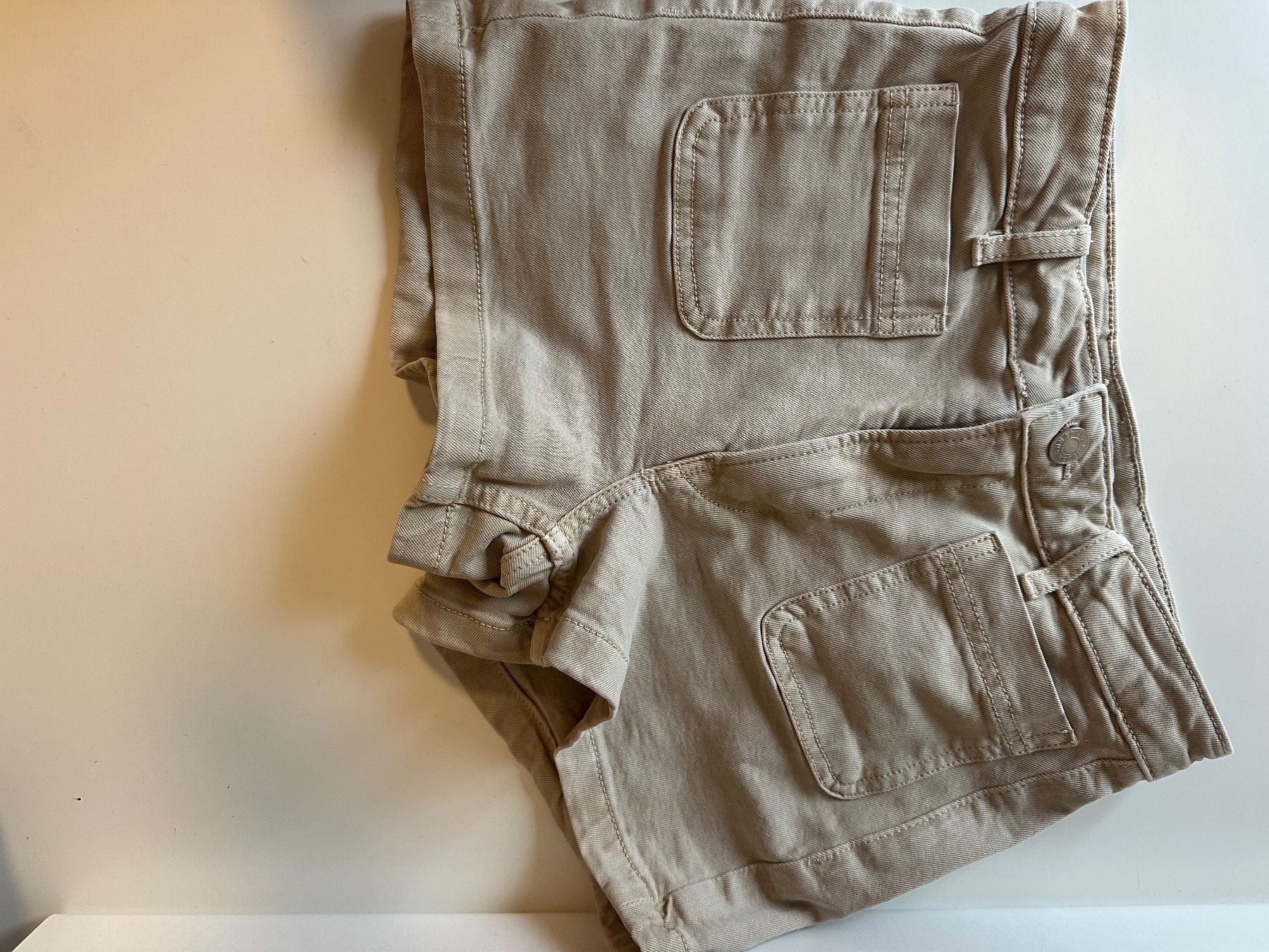 Mango Pantaloni: mango shorts NEU GR 34 – Nuovo e nell'imballaggio originale da Zürich venduto da fa282