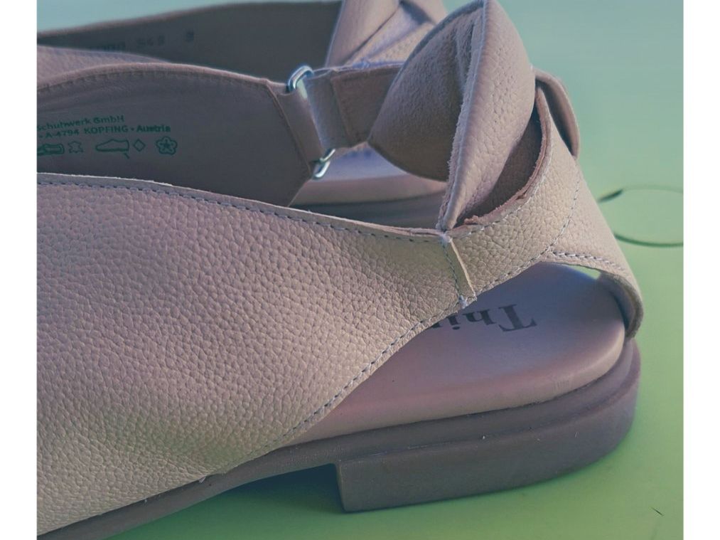 Think Scarpe da donna: Sandale Kamaa panna 43 – Nuovo (secondo la descrizione) da Biel/Bienne venduto da NinaArnes29 3