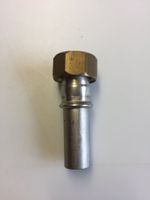 Verschraubung auf 28mm Rohr gepresst