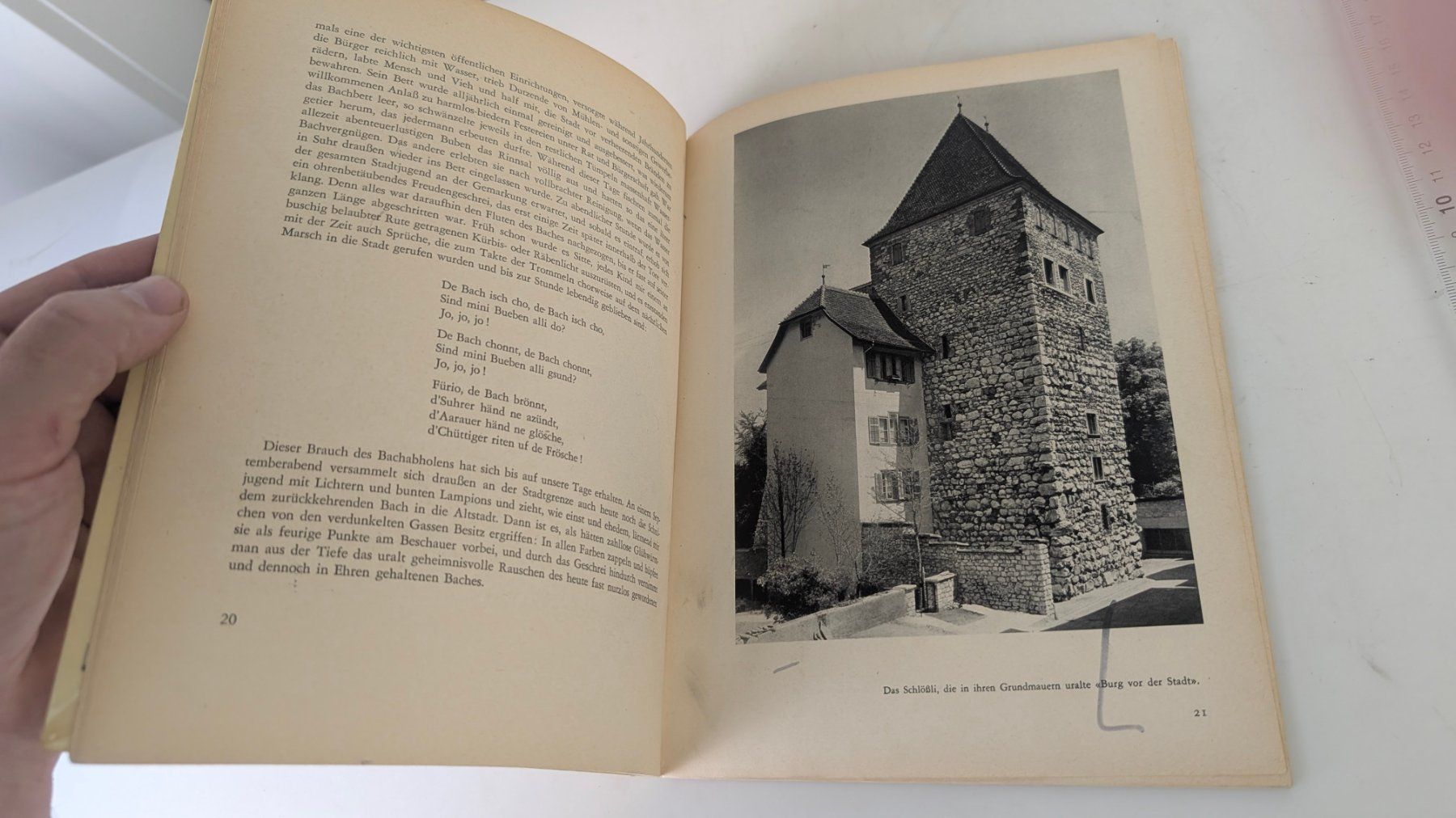 Libri: Schweizer Heimatbücher: Aarau 1950 – Usato da Zürich venduto da axolottchen 7